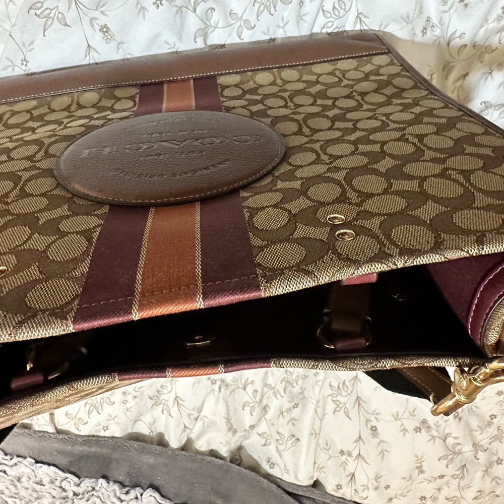 COPY - Dempsey Tote 40 In Signature Jacquard With Stripe And Coach Patch, Brand…